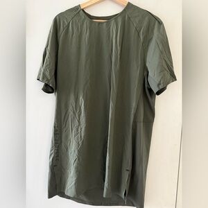 lululemon athletica Olive Short Sleeve Tee